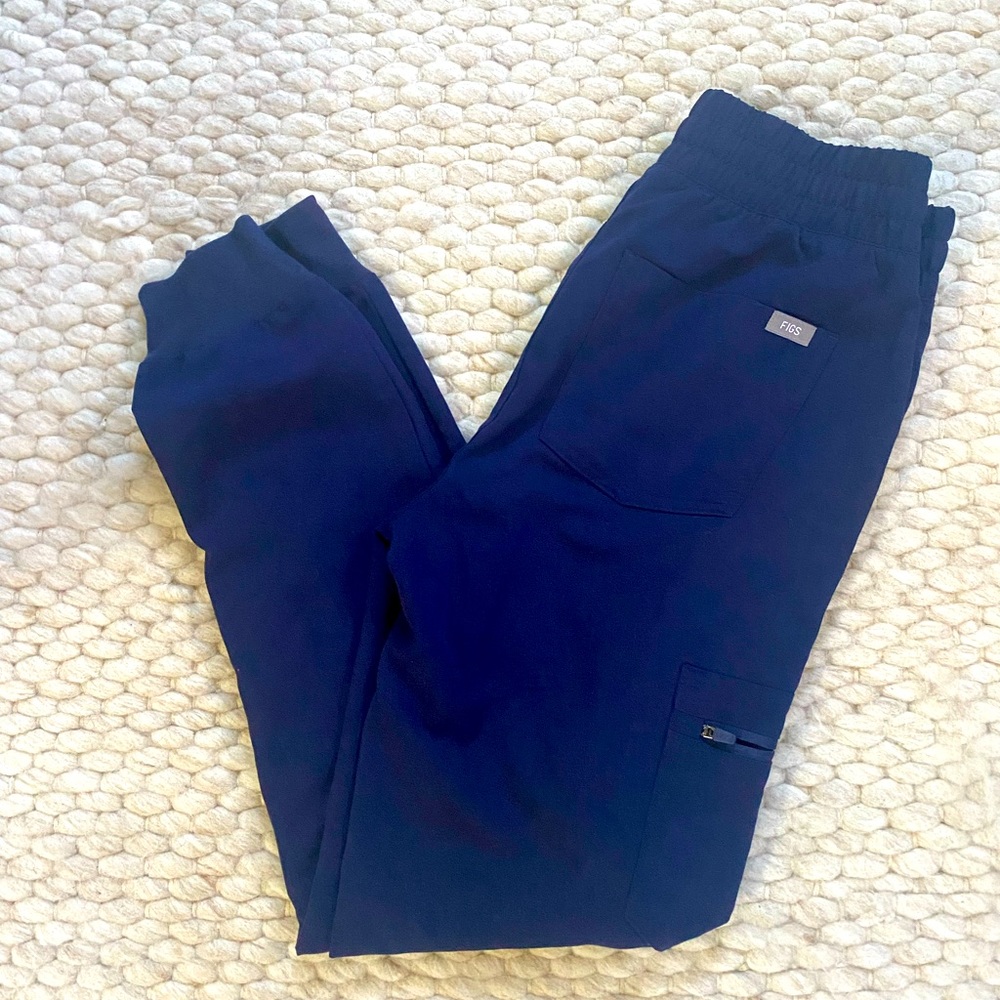 NWOT FIGS navy joggers XS